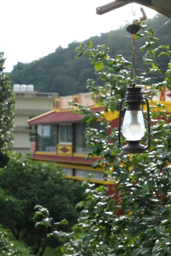 Mvt Guesthouse & Restaurant Rishīkesh Exterior foto
