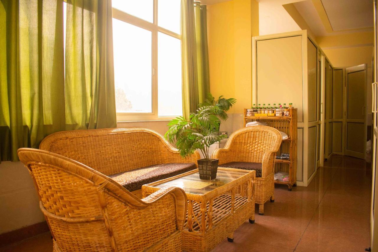 Mvt Guesthouse & Restaurant Rishīkesh Exterior foto